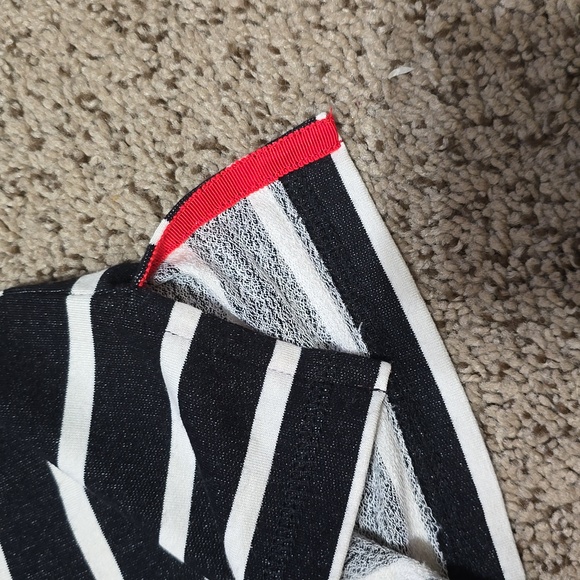 T by Talbots Casual B/W Striped shift dress with exposed red zipper - Picture 9 of 9